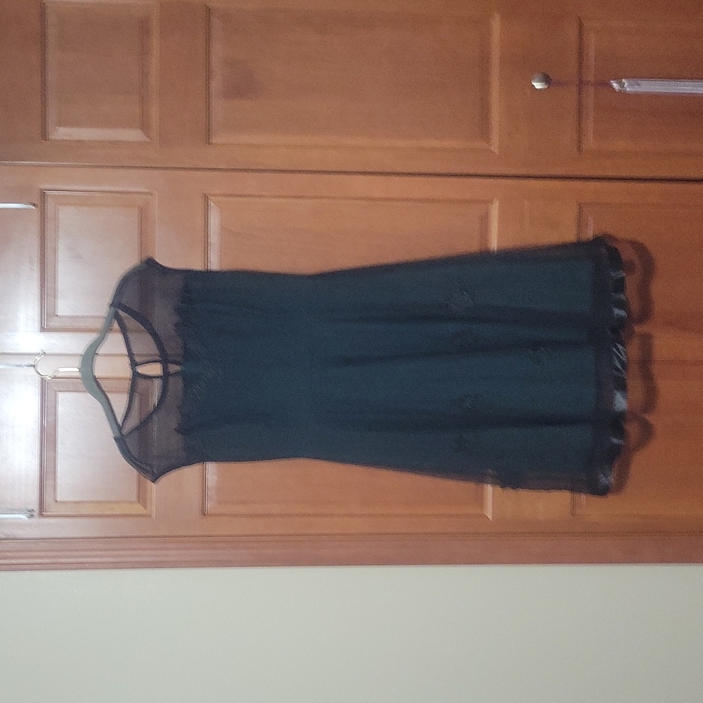 Emerald green mid length prom dress